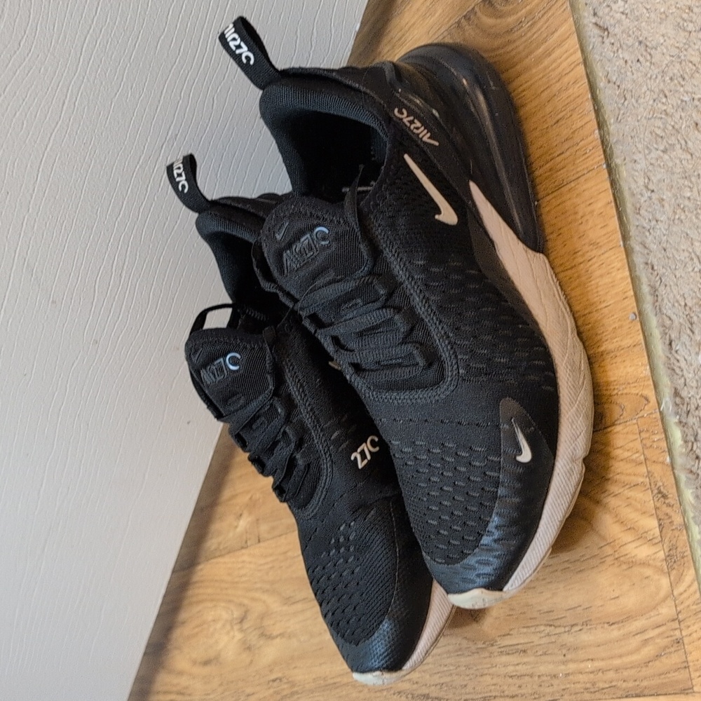 Nike Air 270s Black